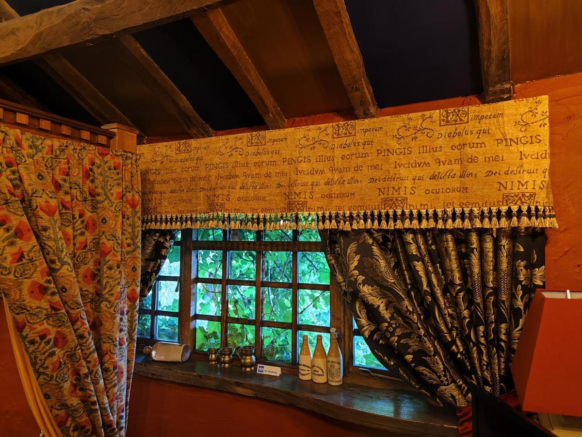Wizards Thatch Luxury Suites Alderley Edge Eksteriør billede